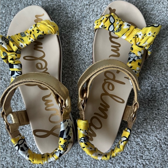 Sam Edelman Yellow and Gold Patterned Sandals - Picture 6 of 9